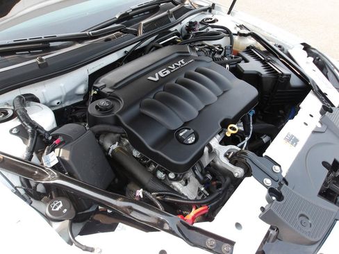 Used 2014 Chevrolet Impala LT w/ LT Sunroof Package FWD image 19
