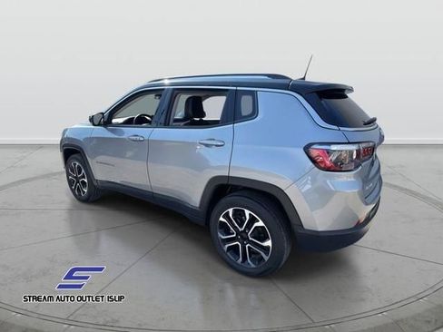 Used 2022 Jeep Compass Limited image 9