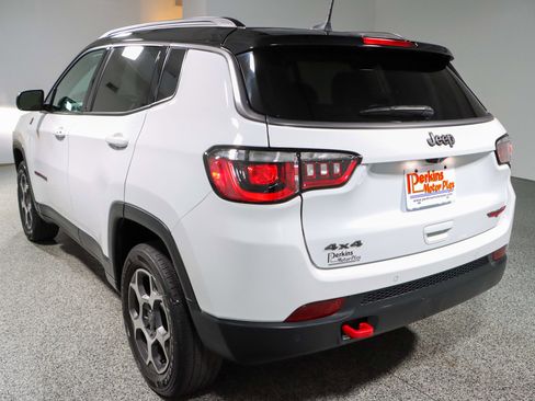 Used 2022 Jeep Compass Trailhawk w/ Trailhawk Convenience Group image 9