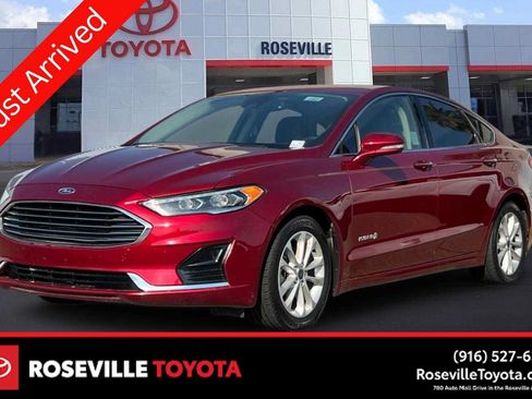 Used 2019 Ford Fusion SEL FWD image 1
