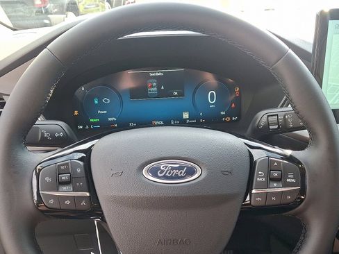 New 2025 Ford Escape Plug-in Hybrid w/ PHEV Premium Package image 17