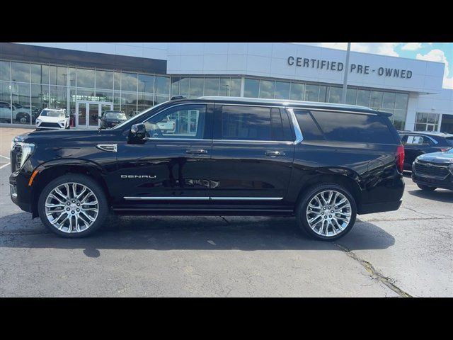 Certified 2026 GMC Yukon XL Denali w/ Denali Reserve Package AWD/4WD image 5