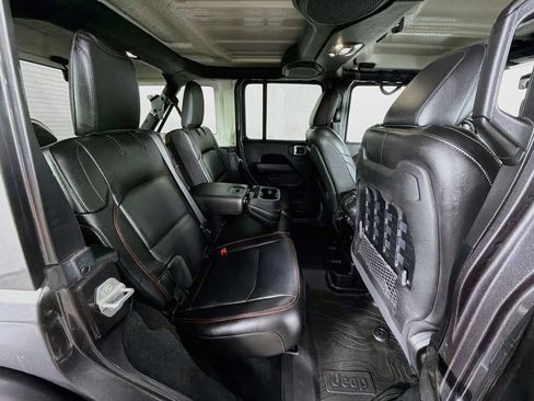 Used 2021 Jeep Wrangler Unlimited Rubicon w/ Uconnect 4C Nav & Sound Group AWD/4WD image 27