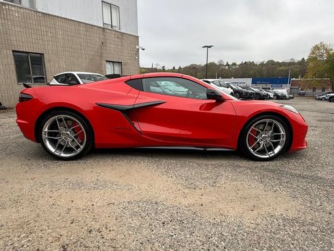 Used 2025 Chevrolet Corvette Z06 RWD image 42