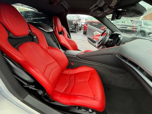 Used 2024 Chevrolet Corvette Stingray Preferred Cpe w/ Z51 Performance Package RWD image 17
