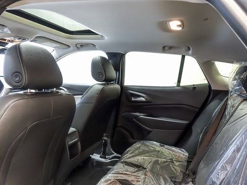 New 2026 Chevrolet Trax LT image 12