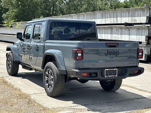 New 2026 Jeep Gladiator Sport AWD/4WD image 4
