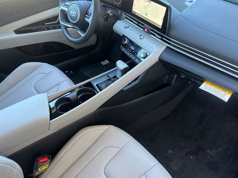 New 2026 Hyundai Elantra Limited FWD image 15