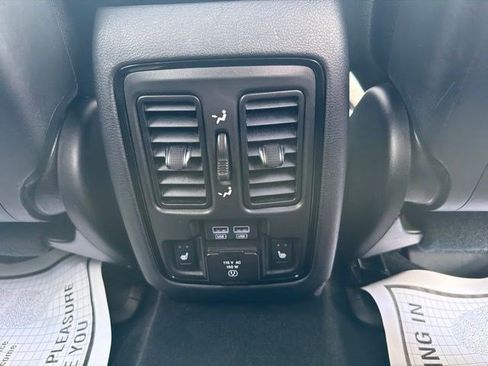 Used 2025 Dodge Durango GT AWD/4WD image 29