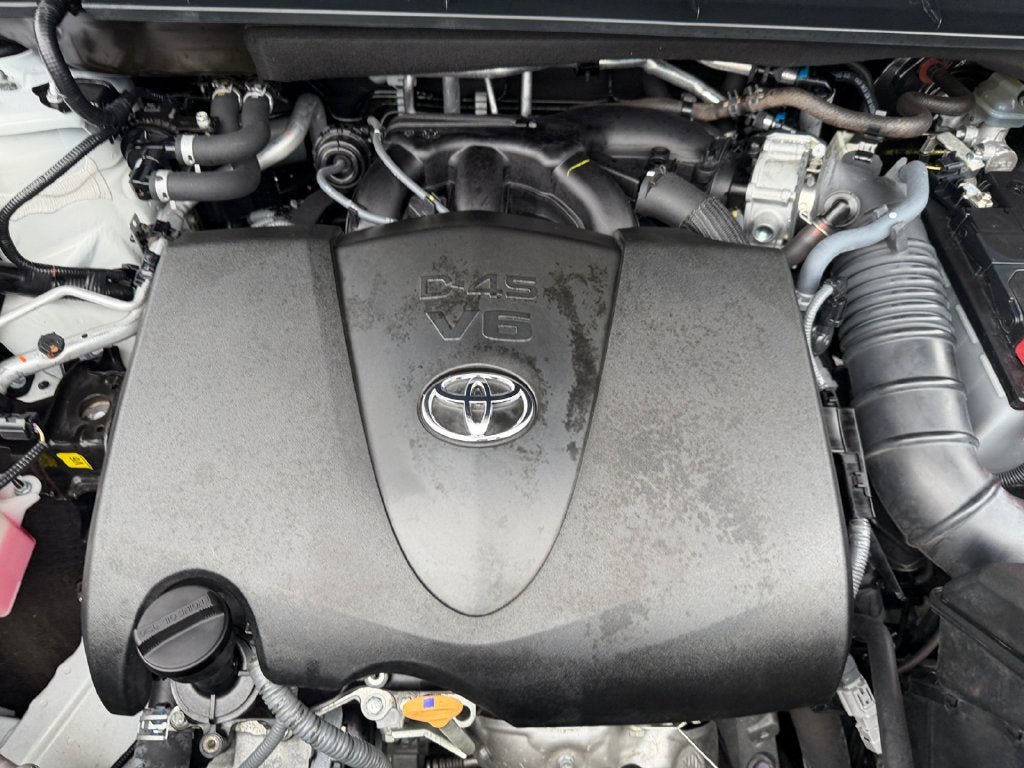 Used 2021 Toyota Highlander Limited AWD/4WD image 30