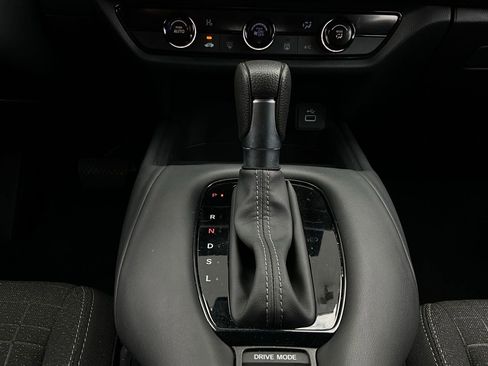 Used 2025 Honda HR-V LX image 20