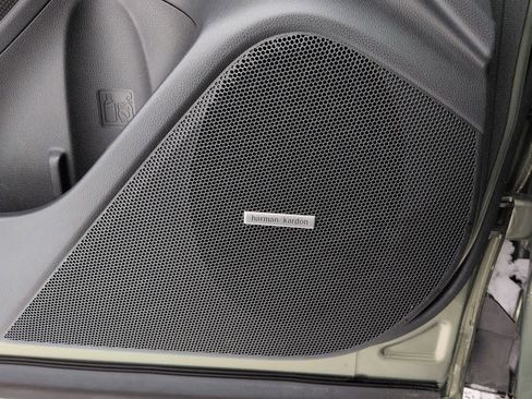 Used 2021 Subaru Forester Limited image 32