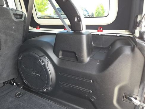 Used 2019 Jeep Wrangler Unlimited Rubicon AWD/4WD image 17