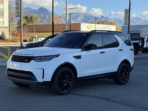 Used 2020 Land Rover Discovery HSE Luxury image 3