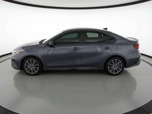 Used 2023 Kia Forte GT-Line image 3