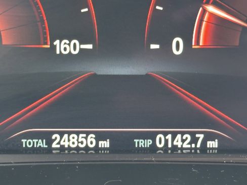 Used 2017 BMW 540i xDrive image 23