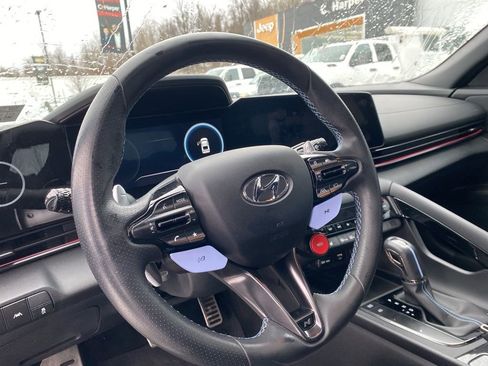 Used 2023 Hyundai Elantra N image 9