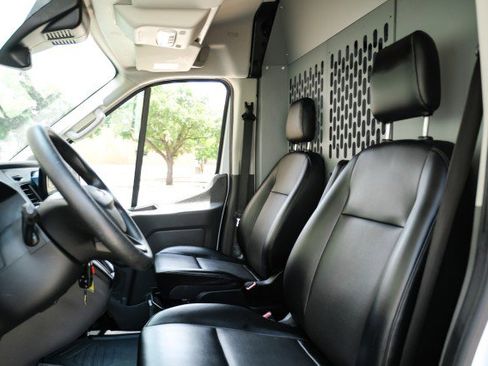 Used 2020 Ford Transit 250 Medium Roof RWD image 25