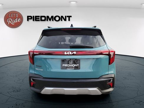 Used 2026 Kia Seltos EX FWD image 7