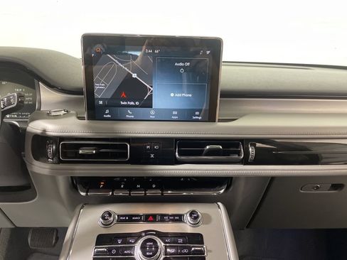 Used 2020 Lincoln Aviator Reserve AWD/4WD image 14