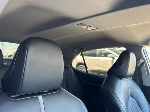 Used 2021 Toyota Camry SE FWD image 21