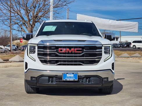 Used 2023 GMC Sierra 1500 SLT image 2