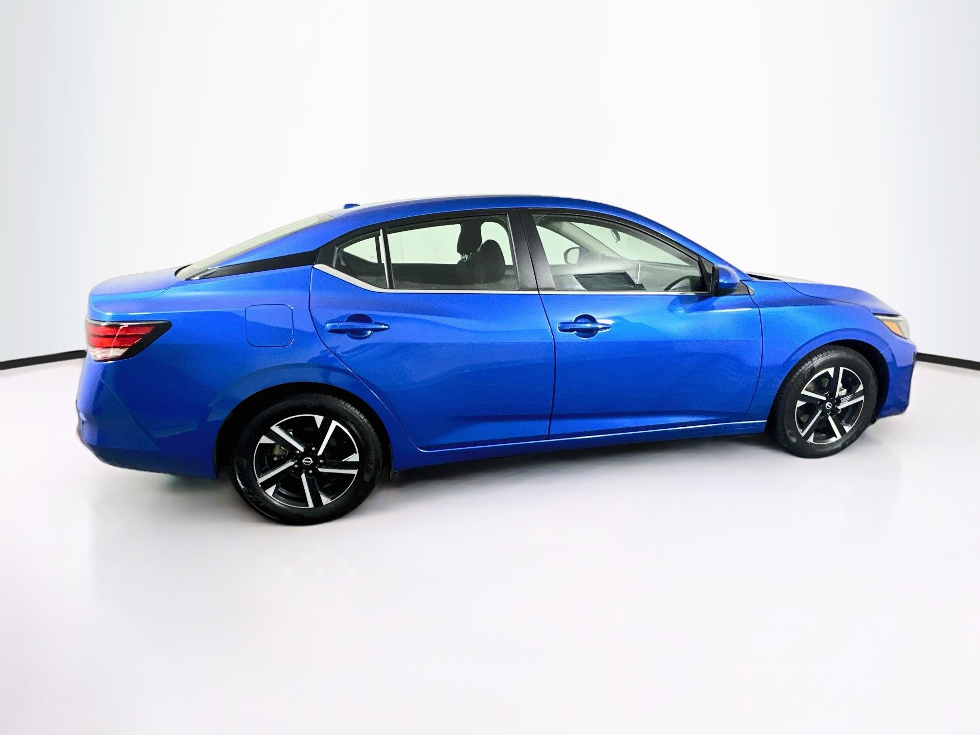 Used 2025 Nissan Sentra SV FWD image 10