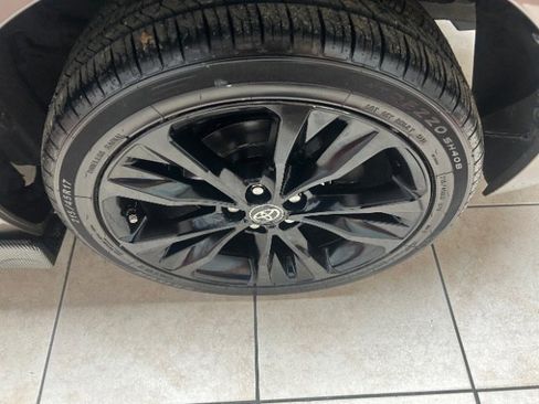 Used 2019 Toyota Corolla SE image 23