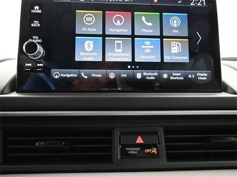 New 2025 Honda Pilot Touring image 18