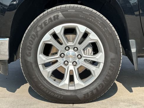 Used 2022 Chevrolet Silverado 1500 LTZ w/ LTZ Premium Package image 36