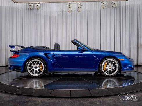 Used 2011 Porsche 911 4 Cabriolet AWD/4WD image 21