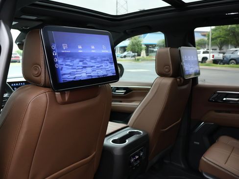 New 2026 Chevrolet Tahoe High Country AWD/4WD image 5