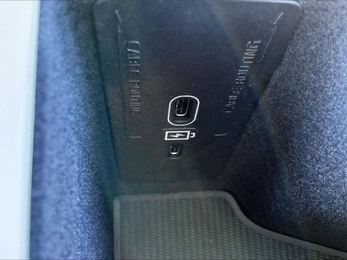 New 2026 Volvo XC60 T8 Ultra w/ Protection Package Premier image 23