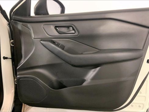 Used 2024 Nissan Rogue S AWD/4WD image 25