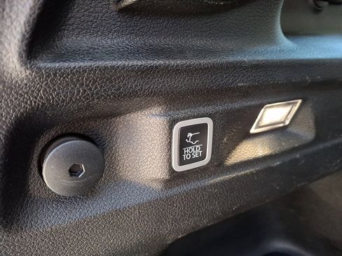 Certified 2023 Jeep Grand Cherokee L Limited image 31