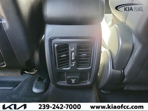 Used 2021 Jeep Grand Cherokee Laredo X RWD image 15