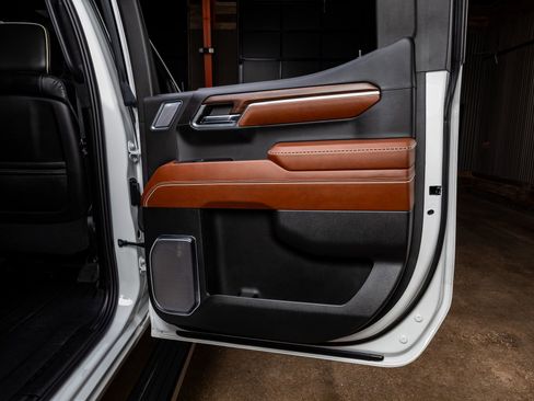 Used 2024 GMC Sierra 1500 Denali Ultimate image 39