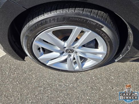 Used 2024 Lexus IS 300 w/ Comfort Package RWD image 15