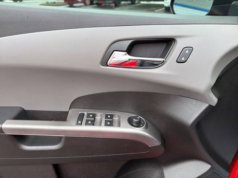 Used 2017 Chevrolet Sonic Premier image 17