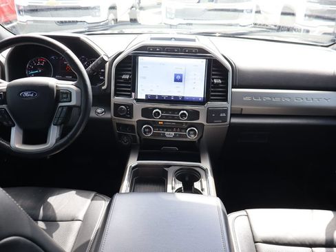 Used 2022 Ford F350 Lariat w/ Lariat Ultimate Package AWD/4WD image 16