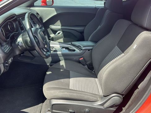 Used 2023 Dodge Challenger GT RWD image 9