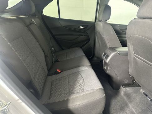 Used 2024 Chevrolet Equinox LT FWD image 28