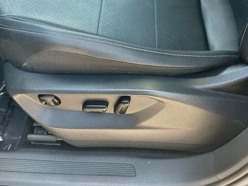 Used 2020 Volkswagen Tiguan SE w/ Panoramic Sunroof Package FWD image 15