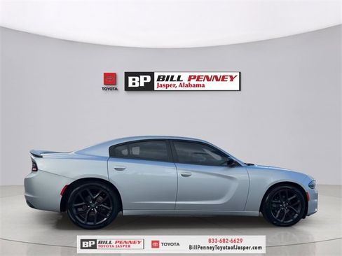 Used 2020 Dodge Charger SXT w/ Blacktop Package image 6