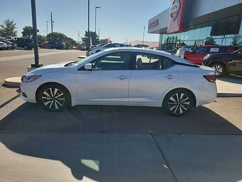 Used 2023 Nissan Sentra SV w/ SV Premium Package FWD image 4