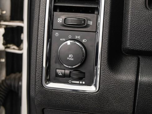 Used 2017 RAM 1500 Laramie w/ Convenience Group AWD/4WD image 18