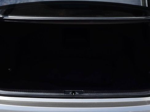 Used 2016 Lexus ES 350 w/ Luxury Package w/Wood Trim image 23