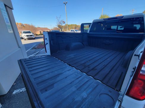 Used 2022 Chevrolet Silverado 1500 LTZ image 19