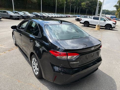 Used 2022 Toyota Corolla LE FWD image 9