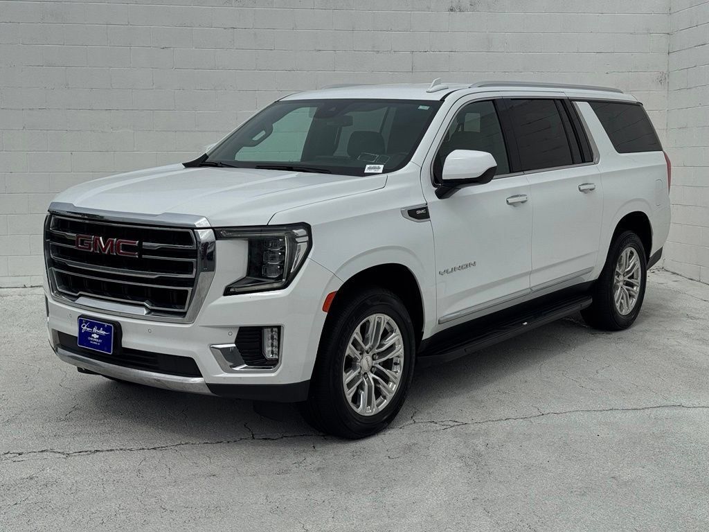 Used 2024 GMC Yukon XL SLT AWD/4WD image 8